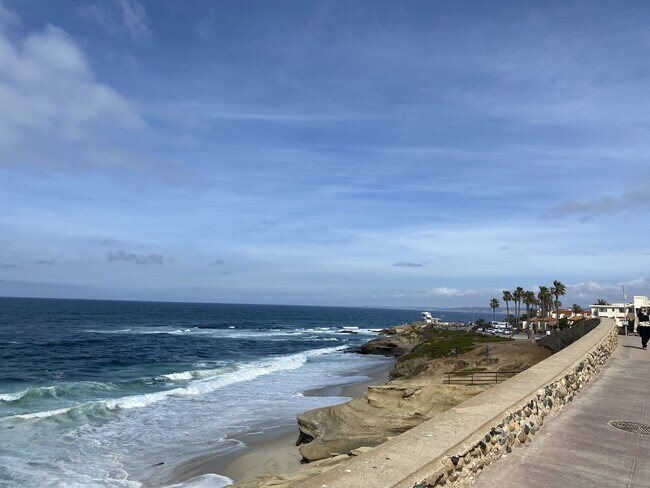 La Jolla Beaches - 7635 Draper Ave