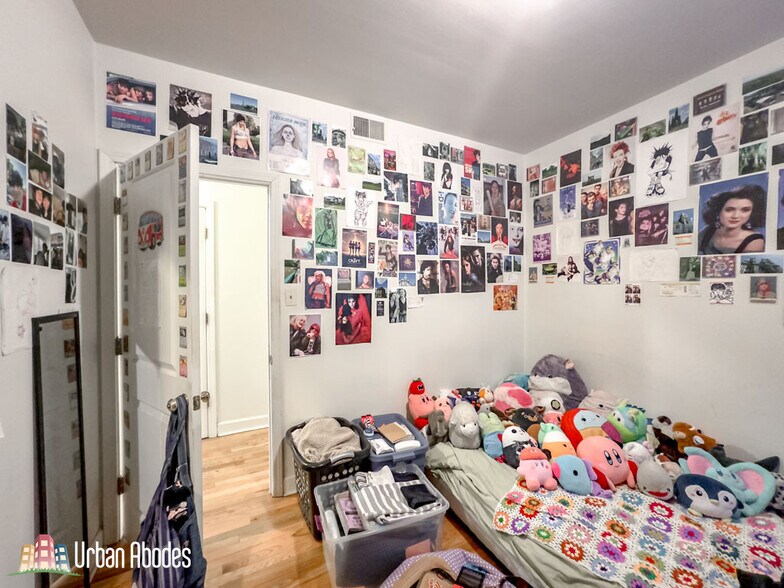 Building Photo - 6711 N Sheridan Rd