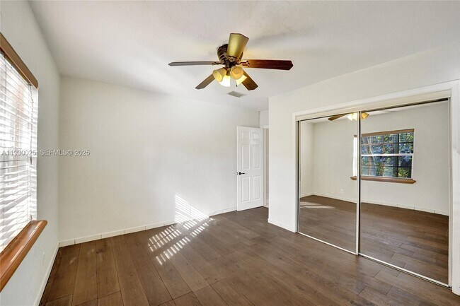 Building Photo - 2611 Roosevelt St