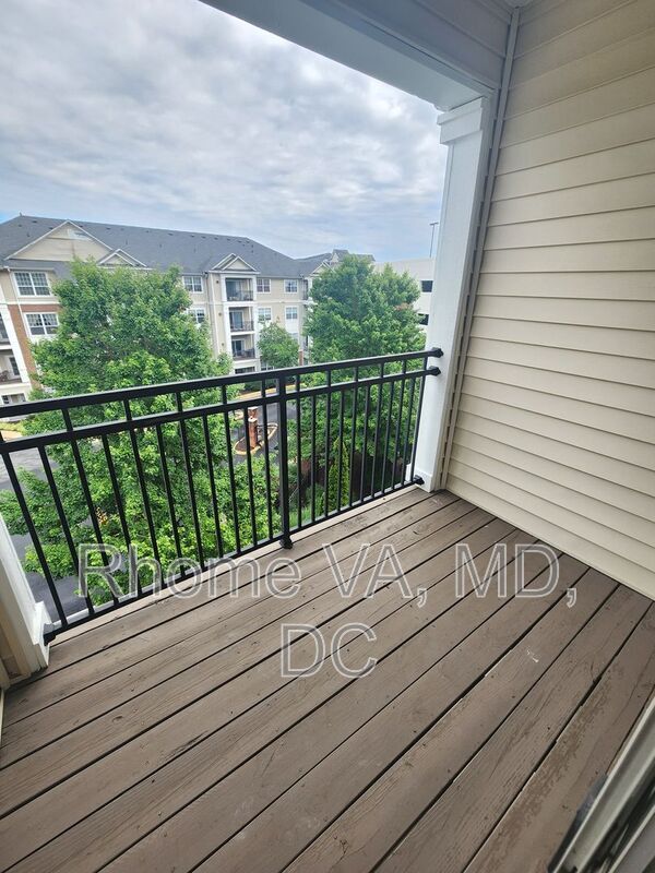 Building Photo - 12901 Centre Park Cir