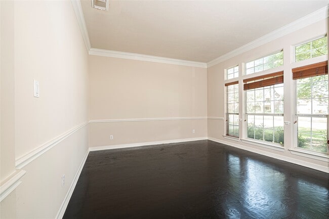 Building Photo - 24319 Bay Hill Blvd