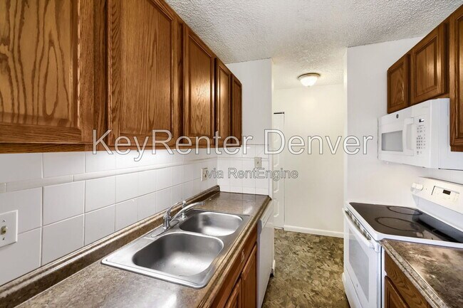 Building Photo - 10211 Ura Ln