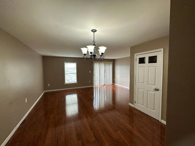 Building Photo - 203 Poplar Dr