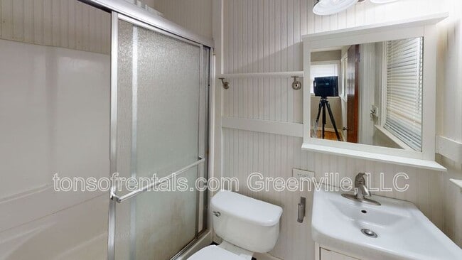 Building Photo - 23 Gurley Ave