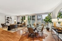 Building Photo - 1425 Lakeside Dr