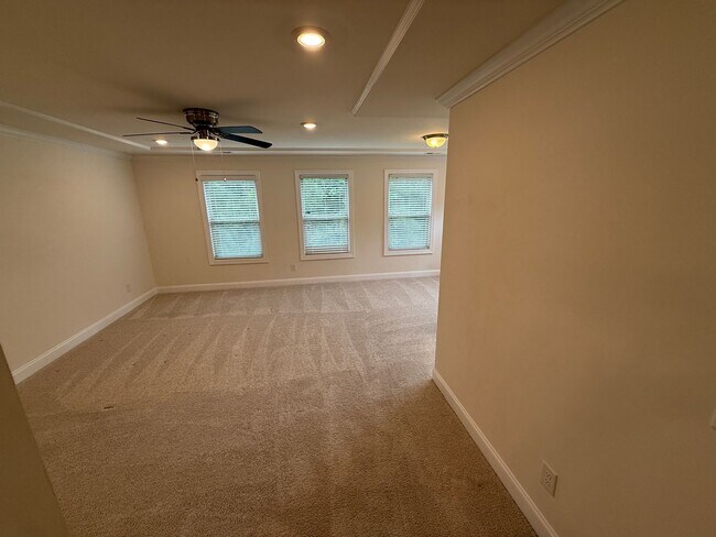 Building Photo - Ballantyne Home in great Location With Sun...