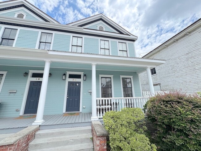 Primary Photo - 20 E 40th St