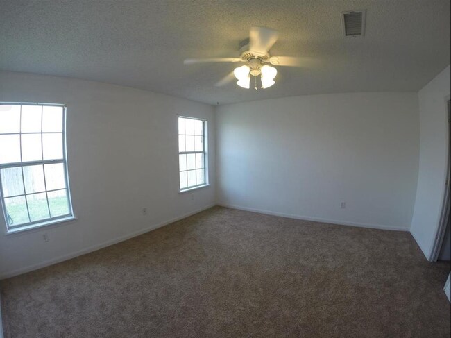 Building Photo - 109 Matador Ct