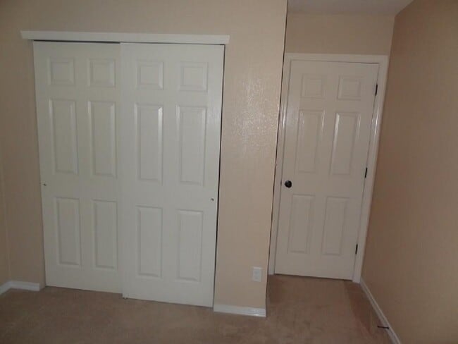 Building Photo - 12325 Sombra Grande Dr