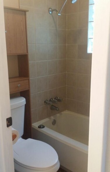 Building Photo - 7202 Silvermine Dr