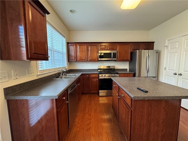 Building Photo - 1379 Thornborough Dr