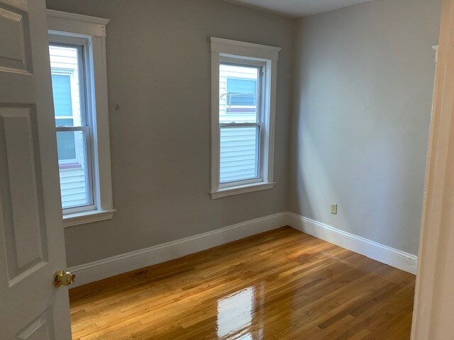 Building Photo - 21 Roseclair St