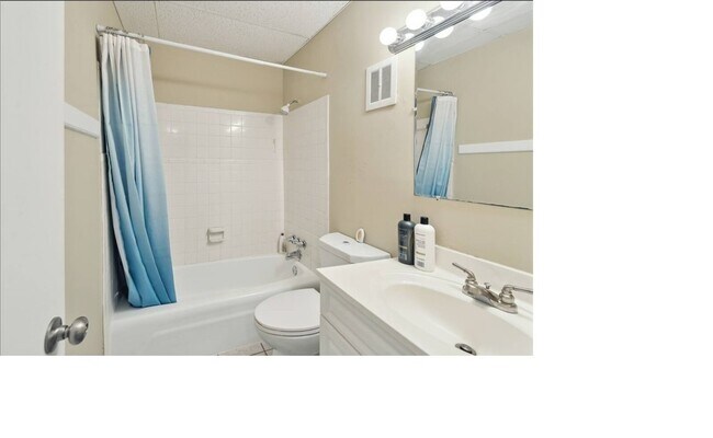 Building Photo - 144 Scandia Cir