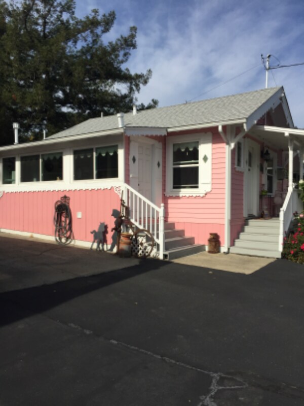 Building Photo - 205 Saranap Ave