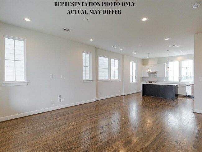 Building Photo - 2808 Grand Fountains Dr