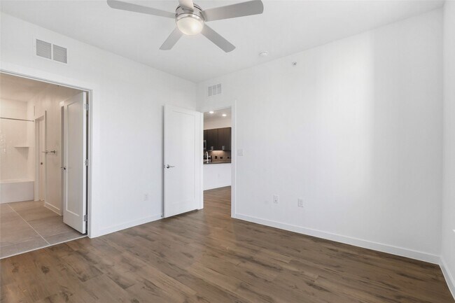 Building Photo - 4801 Springdale Rd