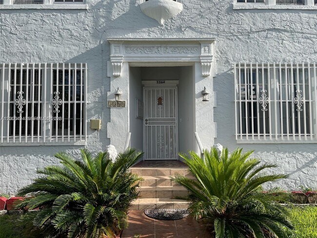 Building Photo - 3364 SW 2nd St