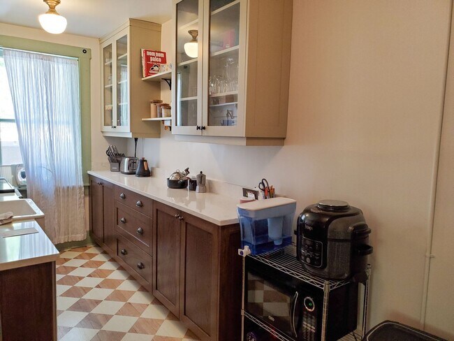 Building Photo - Laurel220 (KC-JF)