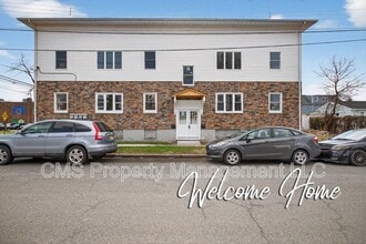 Building Photo - 378 Grand St