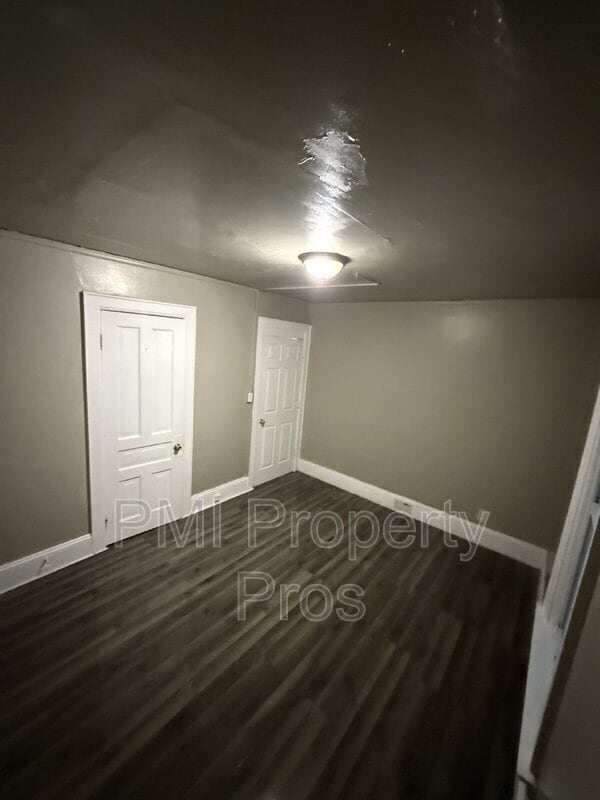 Building Photo - 3244 N 21st St