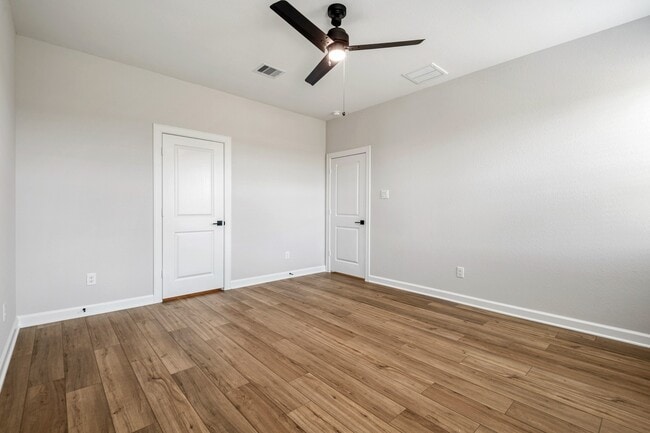 Building Photo - 15773 Bayberry Trce Dr