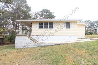 Building Photo - New On The Market with Fresh Updates!! Better Hurry!!