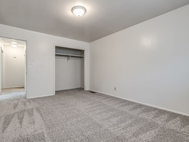 Building Photo - Updated in NE OKC for rent! Minutes to Broadway Extension/235 and Downtown!