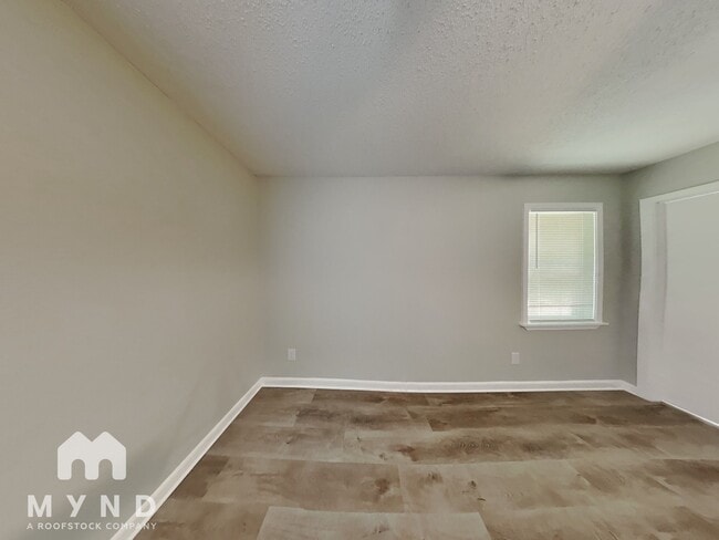 Building Photo - 2432 Kimbark Woods Cove