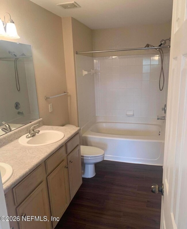 Building Photo - 7800 Point Meadows Dr