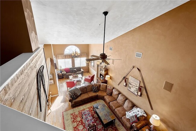 Building Photo - 8120 Stonegate Dr