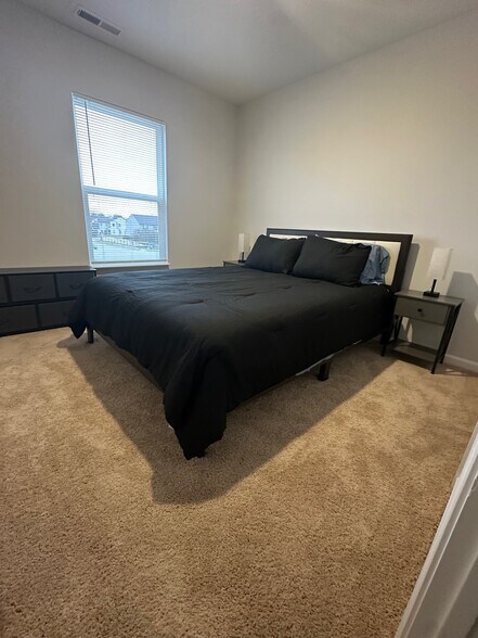 Bedroom 2 - Queen - 10810 Penwell Way