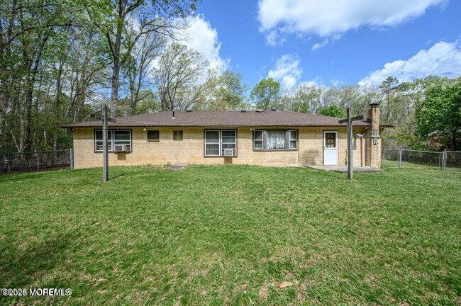 Building Photo - 839 Bowman Rd