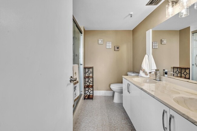 Building Photo - 14623 Bonaire Blvd