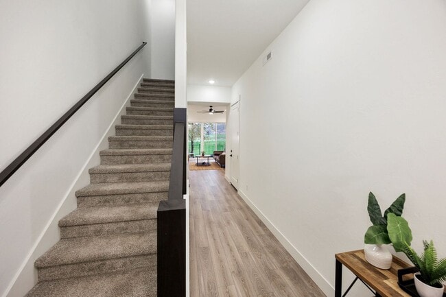 Building Photo - Convenience, Beauty and Space Makes this H...