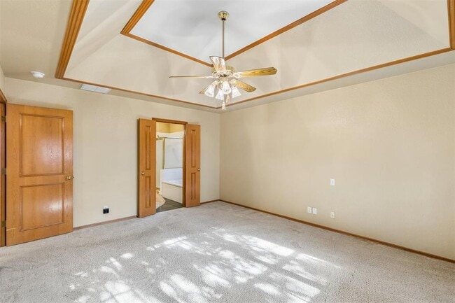 Building Photo - 1820 Chelsea Dr
