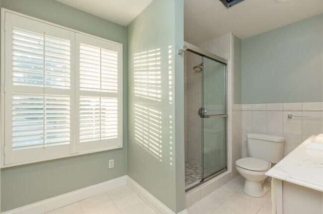 Building Photo - Upgraded 4 Bedroom, 2.5 Bath Single Family Home in University City