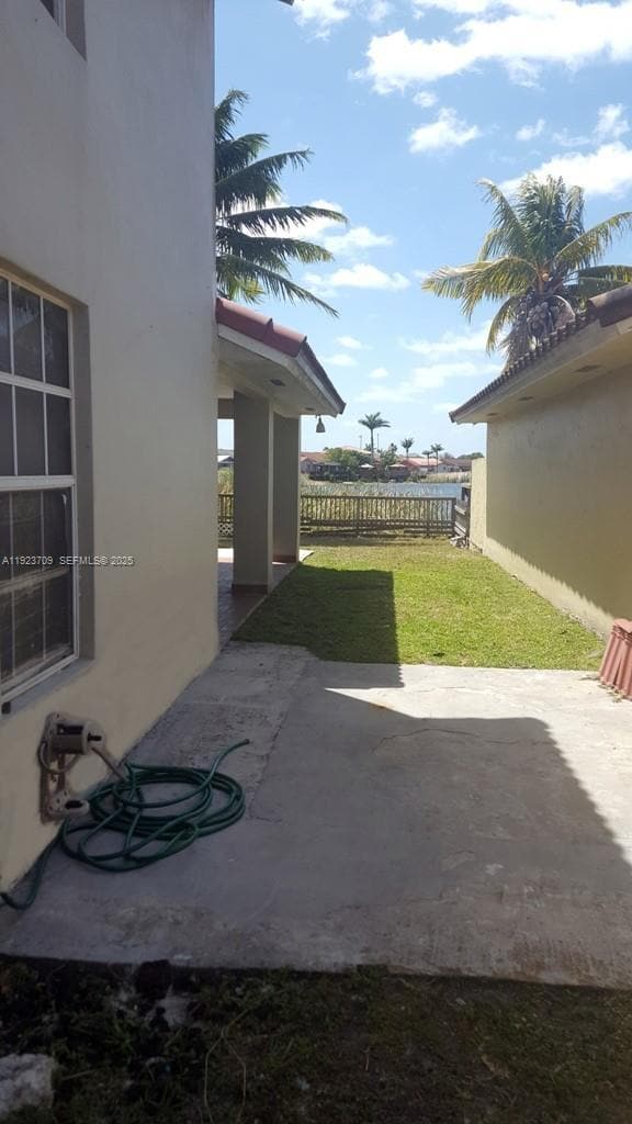 Building Photo - 6124 SW 149th Ave