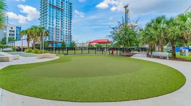 Building Photo - 1120 E Kennedy Blvd