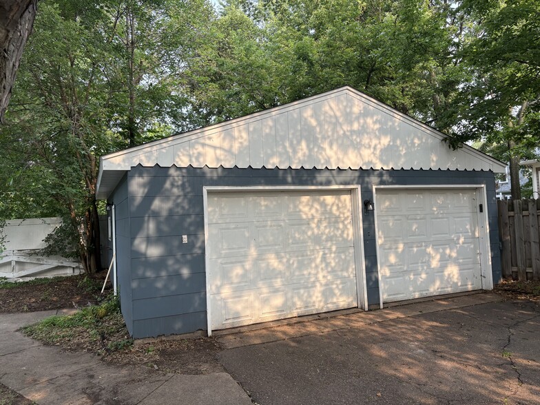 Building Photo - 460 Lincoln Ave