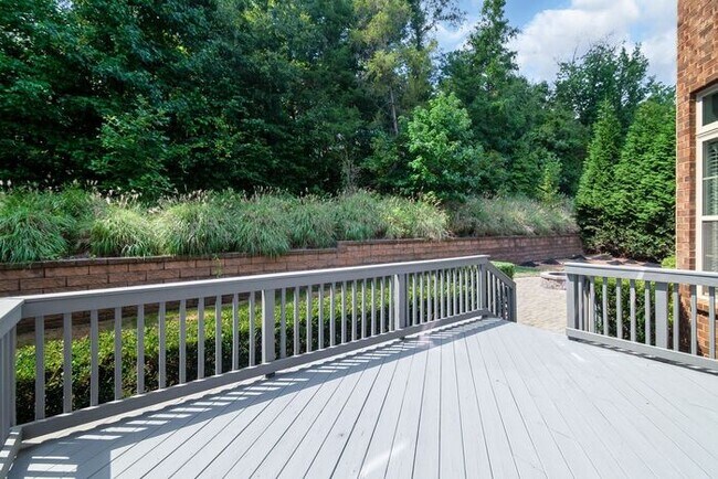 Building Photo - Stunning All-Brick Home in BridgeMill Community!