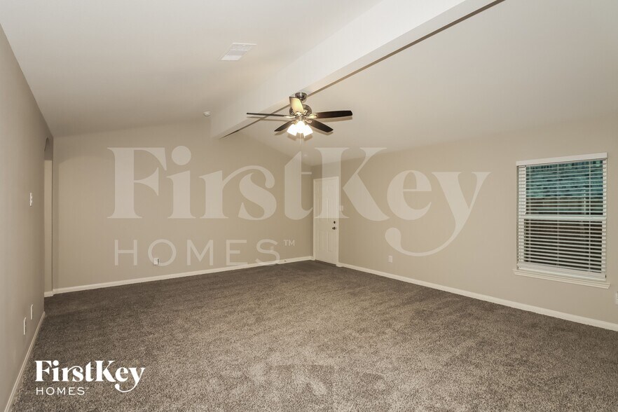 Building Photo - 20703 Solstice Point Dr