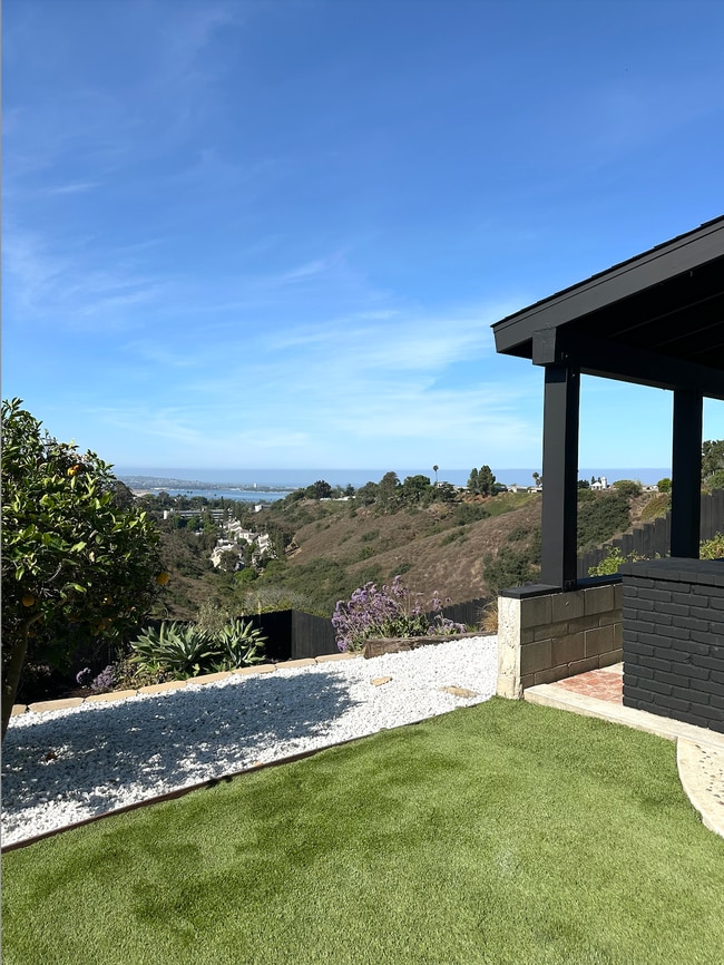 Building Photo - 3881 Ecochee Ave