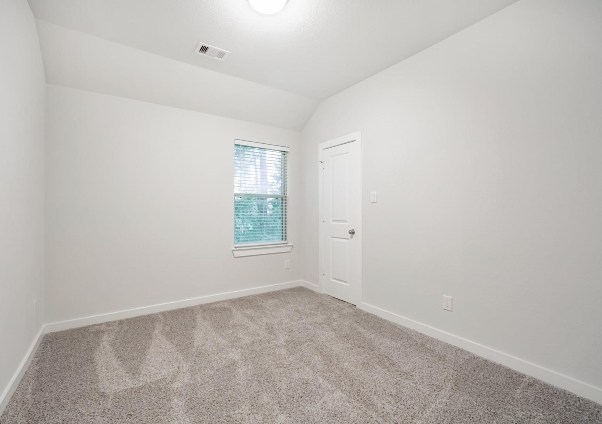 Building Photo - 27028 Hidden Rock Ct