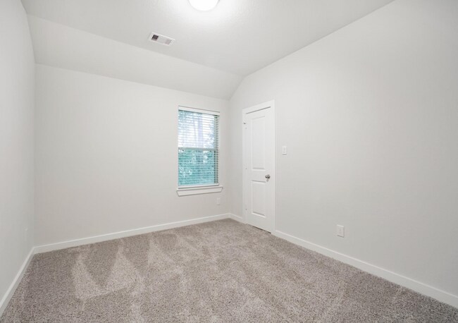 Building Photo - 27028 Hidden Rock Ct