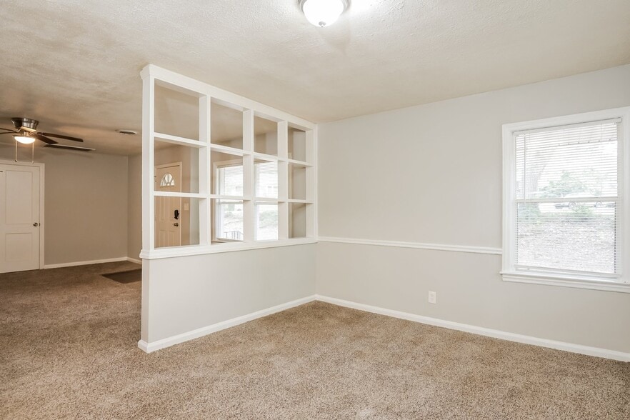 Building Photo - 3920 Howard Ave