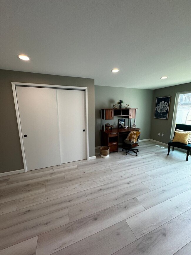 Building Photo - n651 S. 83rd Ave