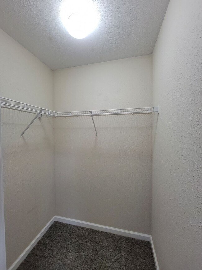 Building Photo - Single family home in The Highlands