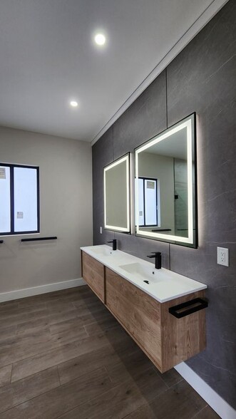 Building Photo - 47 Brig Cir E