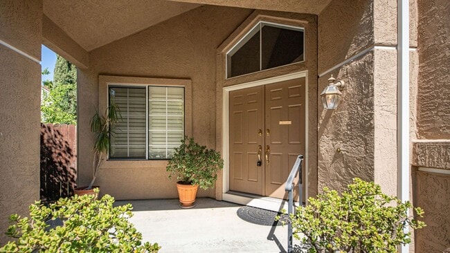 Building Photo - 4 BR/3BA Home in Laurel Creek with Park-Li...