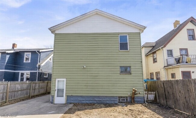 Building Photo - 10222 Joan Ave